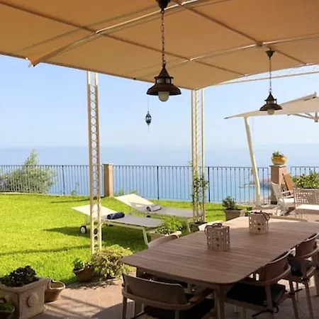 Villa Seafront In With Private Jacuzzi